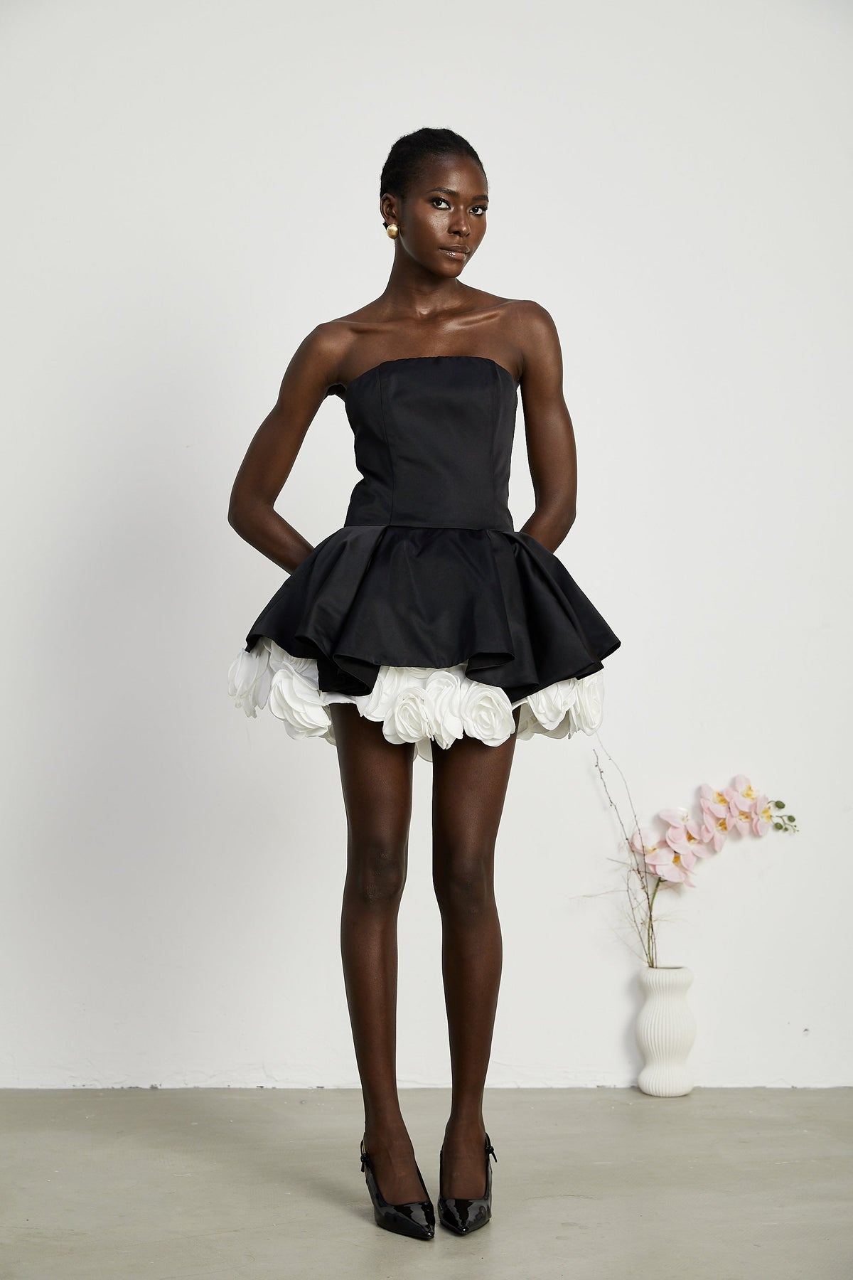 Lucie Siyah Petal Katmanlı Straplez Korse Mini Elbise