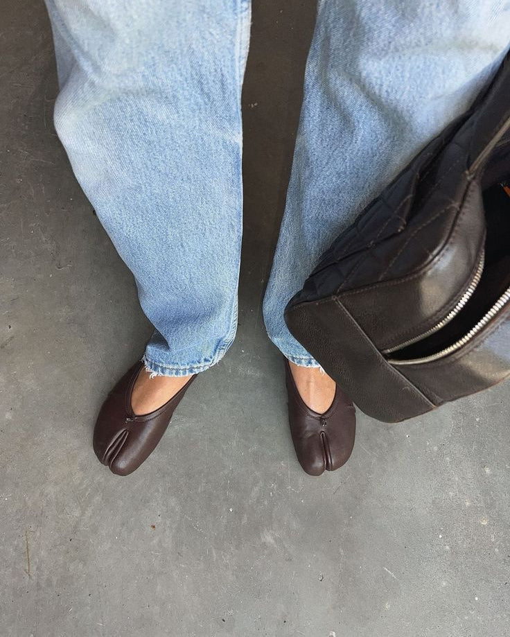 Elizabeth Split Toe Ballet Flats
