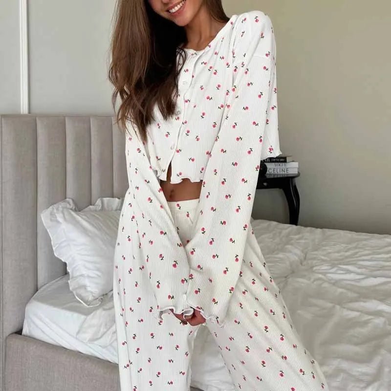 Aiza Uzun Kollu Çiçek Desenli Pijama Takımı