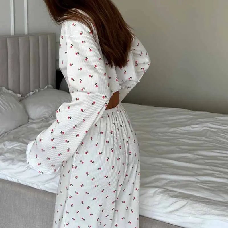 Aiza Uzun Kollu Çiçek Desenli Pijama Takımı