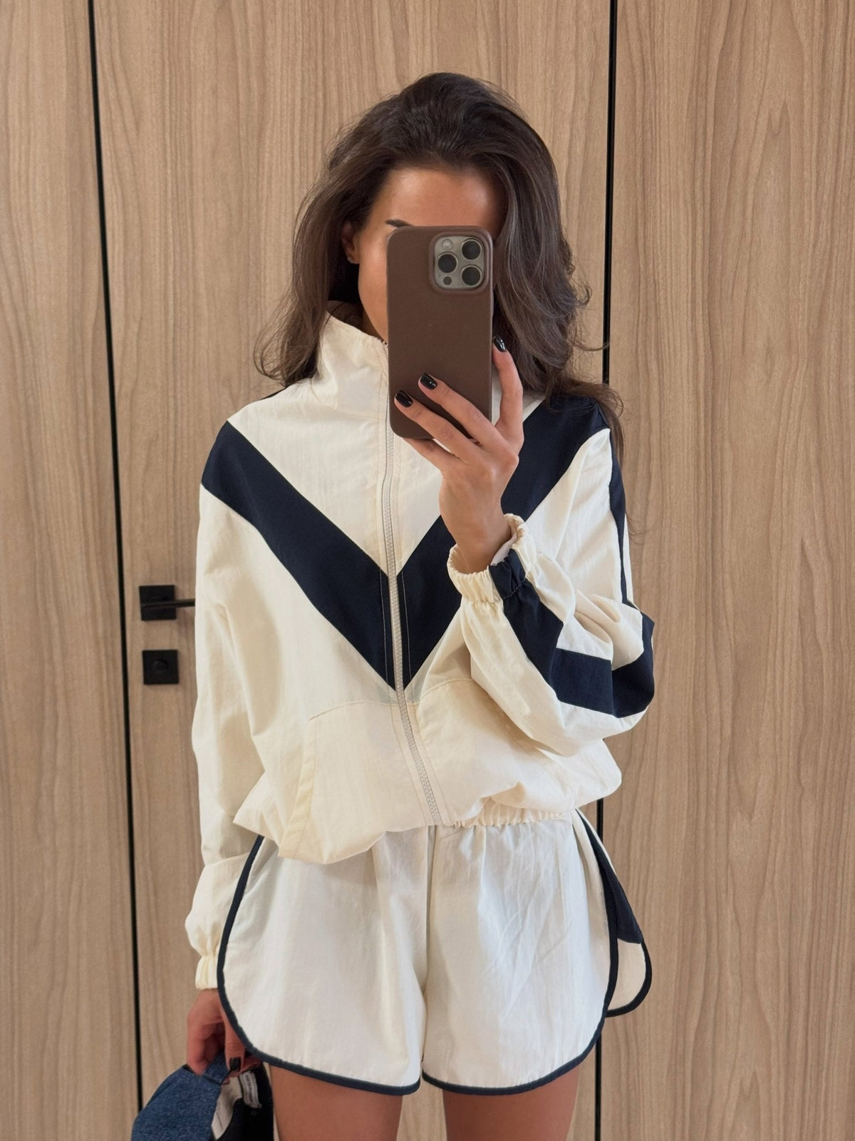 Ellen Chevron Rüzgarlık Şort Takımı