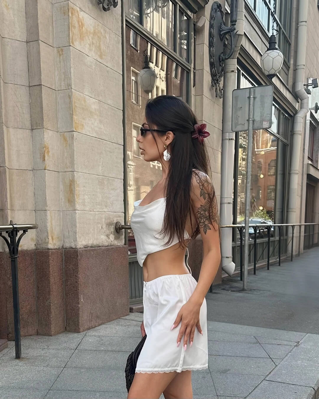Johana Dantel Detaylı Saten Mini Etek